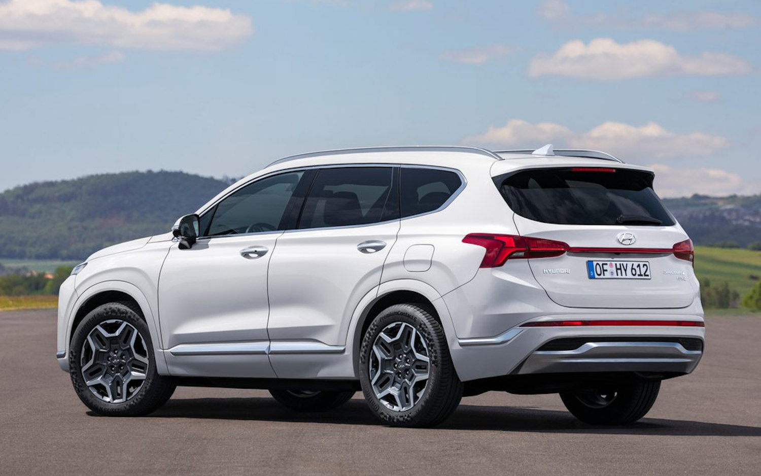 Hyundai Santa Fe Hybrid 2021 SUV Drive